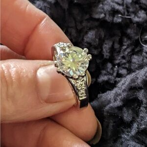 Dimonique sterling silver ring size 6